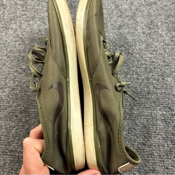 NIKE Women’s Army Green Lace Up Low rise Shoe size: 8.5 - Picture 4 of 11
